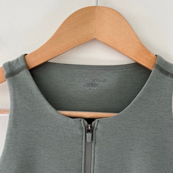 Beyond Yoga Spacedye Move Up Mini Athletic Dress in Grey Sage Heather, Size XS - Picture 8 of 11